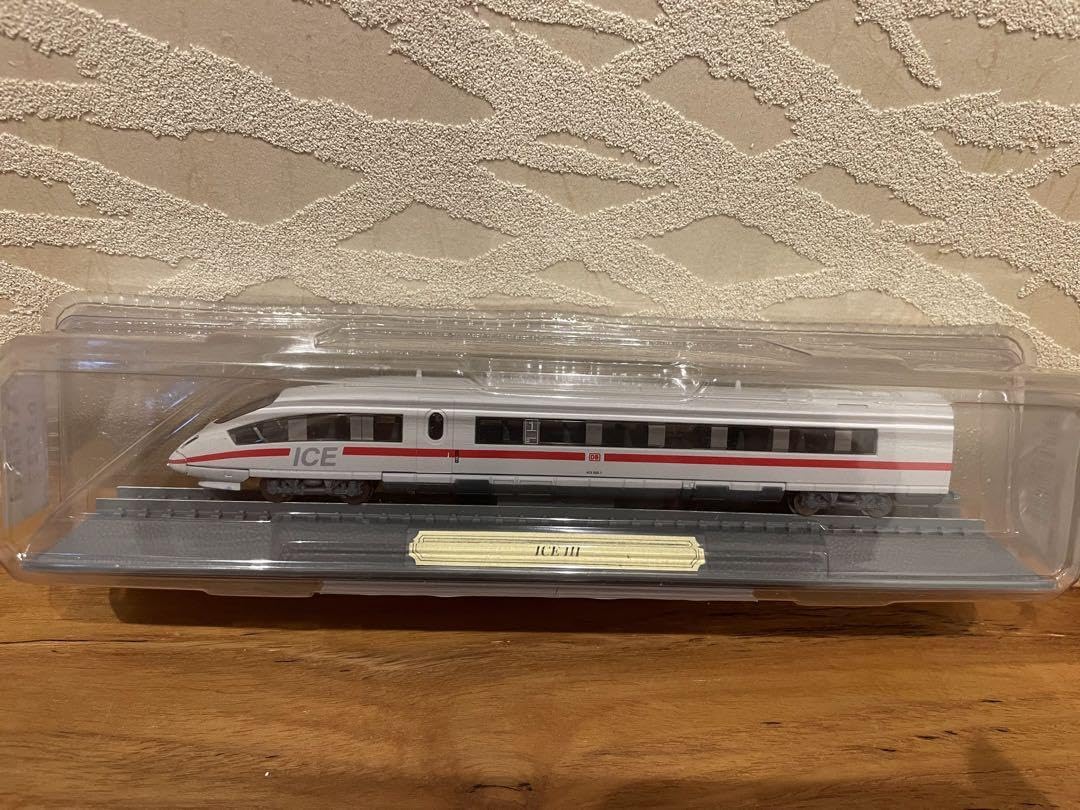 Amazon.co.jp: ドイツ鉄道 ICE403形 観賞用 Nゲージ模型 : おもちゃ